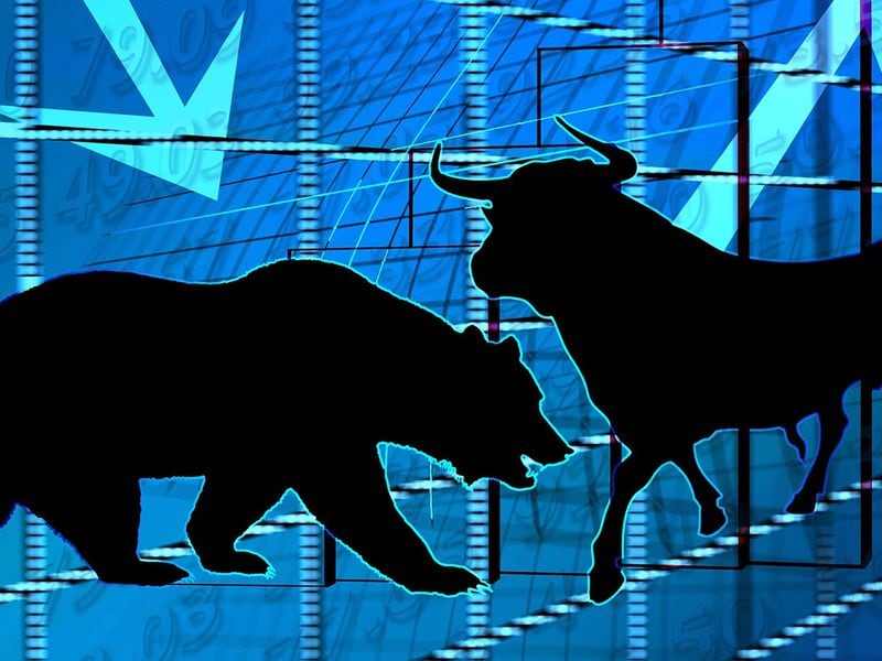 Crypto-Linked Stocks Rise With Bitcoin (BTC) Price as Analyst Says ‘Not The Time to Turn Bearish’